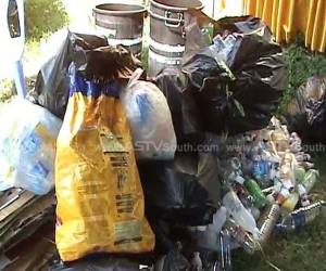 เทศบาลตำบลย่านตาขาว ชวนคัดแยกขยะสะสมแลกเสื้อ