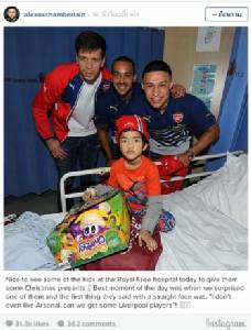 3 สตาร์ปืนเจ็บ เด็กรับของขวัญ “X-Mas” ร้องขอเจอแข้งหงส์