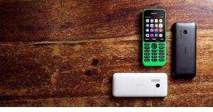 Microsoft โชว์ Nokia 215 มือถือท่องเน็ตราคาไม่ถึงพัน
