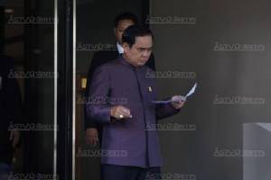 “ประยุทธ์” ลั่นไม่มีใครโง่โกงเงิน 7 ล้าน ค่าสติกเกอร์ไลน์ - ร่อนหนังสือแจงความผิดแก๊งหมิ่นสถาบัน