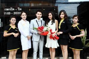 “ออเธนทิค” โฉมใหม่