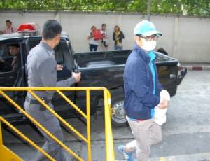 ฝากขังเพิ่ม 2 ตำรวจเอี่ยวรับสินบนบ่อนพนันออนไลน์
