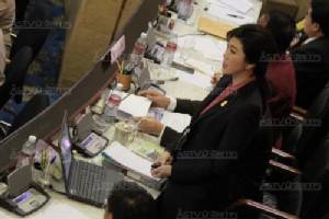 กมธ.ซักถอดถอน “ปู” ยันไร้ใบสั่ง ทนายนัดถกเตรียมข้อมูล ไม่ชัวร์ เจ้าตัวแจงเอง