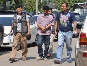 รวบหนุ่มแสบอ้างตัวแทนลิขสิทธิ์รีดทรัพย์แม่ค้า