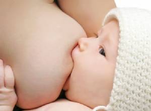 ทารกดูดนมแม่บ่อยๆ ลดปากแตก-สร้างภูมิคุ้มกัน