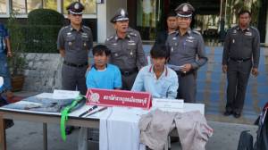 จับพ่อ-ลูกร่วมกันฆ่าหนุ่มโรงงาน (ชมคลิป)