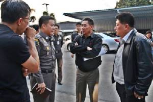 “รองจักรทิพย์” เผย จนท.ล็อก “ไอ้เอ็ม” มือยิงแม่ค้าก๋วยเตี๋ยวได้แล้ว (ชมคลิป)