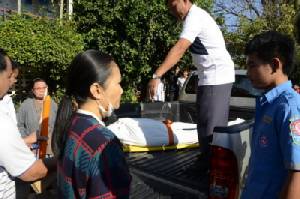 ผอ.โรงเรียนในหนองคายผูกคอตายคาประตูห้องทำงาน คาดเครียดเรื่องงาน-สุขภาพ
