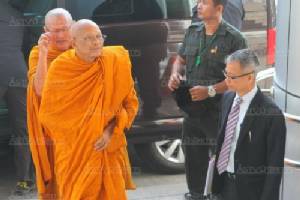 “พระสุเทพ” เบิกความยันประมูลสร้างโรงพัก 396 แห่งโปร่งใส