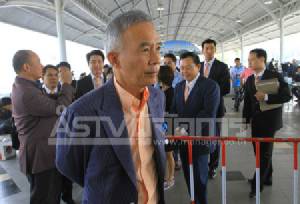 สมเด็จพระเทพฯ โปรดเกล้าฯ แจกันวันเกิด “สุวัจน์” ครบ 60 ปี - นักการเมืองหลายสีแห่อวยพร
