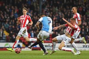 “กุหลาบ” พลิกทุบ “หม้อ” 4-1 ลิ่ว 8 ทีมเอฟเอ