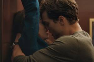 ฮิตทั้งใต้ดินบนดิน Fifty Shades of Grey ยอดโหลดเถื่อนพุ่งกระฉูด