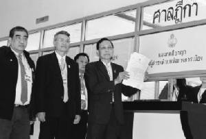 ส่งฟ้องอาญา “ยิ่งลักษณ์” ถ้าผิด ฟ้องแพ่งดาบสองก็อ่วม!!