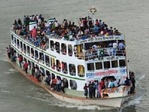 เรือเฟอร์รีล่มในบังกลาเทศ พบศพแล้ว 5 ราย สูญหายอีกเพียบ