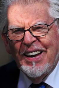 Disgraced star Rolf Harris stripped of Australian honours