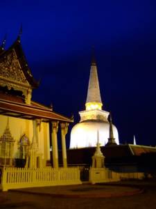 ธรรมราชประกาศใจ / รัตนธาดา แก้วพรหม (ส่งข่าวถึงภัยร้ายในร่าง “ผังเมืองรวมเมืองนคร”)