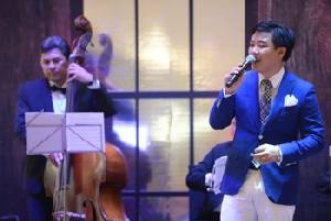 อภิสิทธิ์ ครวญเพลงในงานของ "ธนัตถ์ ธนากิจอำนวย" รับมาลัยเงินสดเต็มคอ !