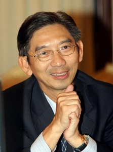 “สมคิด” ยันไล่ออก “สมศักดิ์ เจียมธีรสกุล” ไม่เกี่ยวการเมือง-หมิ่นสถาบันฯ