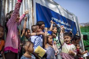 UNICEF Photo of the Week : ยูนิเซฟร่วมจัดพื้นที่ปลอดภัยสำหรับลูกหลานแรงงานในไซต์ก่อสร้าง
