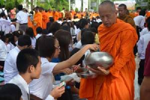 แนะถวาย “ผักผลไม้” ลดพระสงฆ์อ้วน ป่วยเบาหวาน