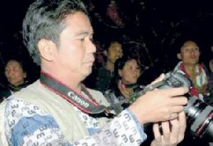 ช่างภาพอิสระชาวพม่าถูกจับตัวหลังโพสต์เฟซบุ๊กล้อเลียนกองทัพ