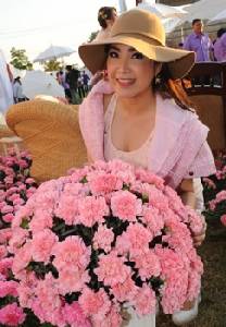 ถึงไม่ว่างไปทำบุญ แต่ "สาวแจน" ก็จะไปบริจาคโลหิต !