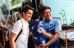 “มิเนย์โร” เผยเหตุหัดร้องเพลงสรรเสริญฯ