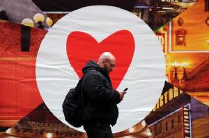 Health checks by smartphone raise privacy fears