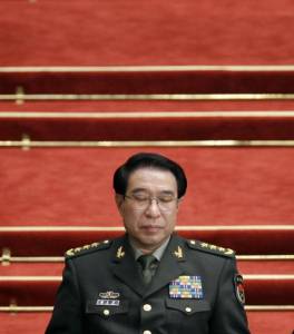บทเรียนชีวิตทหารระดับผู้นำกองทัพจีน  ไร้เกียรติยามตายจากคดีทุจริต