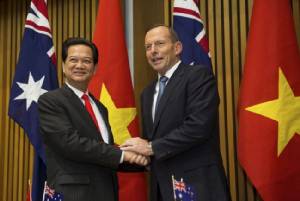 ผู้นำเวียดนาม-ออสซี่ จับมือกระชับสัมพันธ์กลาโหมใกล้ชิด