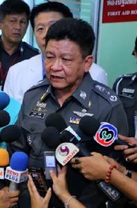 ตำรวจเตรียมเสนอศาลออกหมายจับแก๊งปาบึ้มศาลอาญาอีก 2-3 ราย