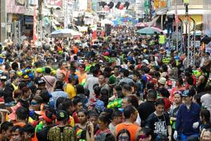เริ่มแล้ว!! “หาดใหญ่ มิดไนท์ สงกรานต์ 2558” สุดคึกคัก
