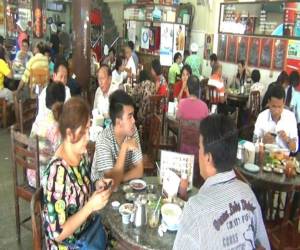 ร้านกาแฟ-หมูย่างตรัง ช่วงหยุดยาวสงกรานต์คึกคัก