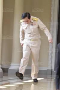 “ประยุทธ์” สั่ง “ประจิน” เช็กสายการบินใดไม่เรียบร้อยต้องระงับ บ่นเขียนอยู่ได้แก้ ศก.เหลว