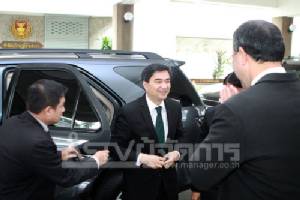 “มาร์ค” ข้องใจ ครม.ไม่แก้อำนาจล้างผิด กก.ปรองดอง ย้อน กมธ.ยกร่างฯ ทำเพื่อใคร