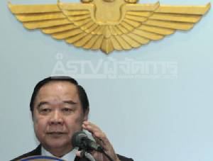 “บิ๊กป้อม” ลั่นฟ้อง “ทักษิณ” ไม่ใช่คดีการเมือง ปัดแก้แค้น แค่ว่ากันตามกฎหมาย