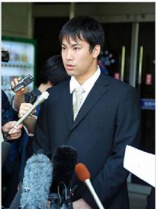 ศาลเกาหลีสั่งลงโทษนักว่ายน้ำทีมชาติญี่ปุ่น ฐานขโมยกล้องนักข่าว