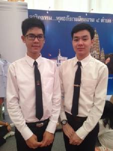 ปลื้ม นร.วัดบวร สวดโอ้เอ้ เข้า “จุฬา-สวนสุนันทา”