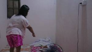 ตำรวจบ้านฉางรวบคนงานข่มขืนสาวป่วยโปลิโอลูกเลี้ยงนายจ้าง