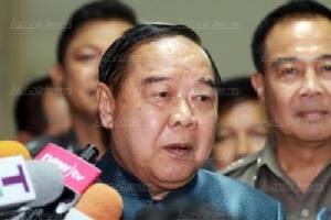 “ประวิตร” ข้องใจ 5 นศ.เอาปืนขึ้นเครื่องบินทำไม ยังไม่ชัดเอี่ยวไฟใต้หรือไม่ รอสอบก่อน