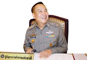 อีกเรื่องที่ “พล.ต.อ.สมยศ” ต้องเลือกก่อนเกษียณ! จะให้ลูกน้องยกมือไหว้หรือจุดประทัดไล่ / ไชยยงค์ มณีพิลึก