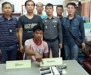 ตร.สังขละบุรีจับชายวัย 22 ปี คาบ้านพักพร้อมปืน 9 มม.กระสุน 7 นัด