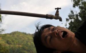 ช็อก! น้ำดื่มจีนปนเปื้อนสารพิษ ชาวมังกรได้รับสารตกค้างอื้อ