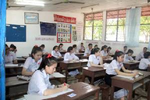 ลาวเจอบ้าง ข้อสอบ ม.7 รั่ว กระทรวงศึกษาฯ สั่งยุติการสอบทั่วประเทศทันที