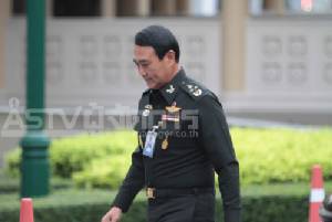 รมช.กห.ไปศรีสะเกษ-สุรินทร์ให้กำลังใจทหาร โวศูนย์ดำรงธรรมช่วยชาวบ้านได้ดีกว่ารัฐยุค "ปู"