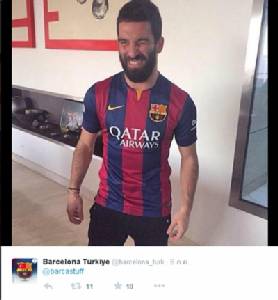 สื่อดังแชร์ภาพ ตูราน สวมเสื้อ “บาร์ซา” เรียบร้อยแล้ว