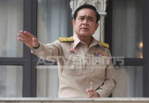 “ประยุทธ์” หว่านยาหอมไม่ยุบกำนัน-ผู้ใหญ่บ้าน เงินเดือนขอดูก่อน “อนุพงษ์” แนะทำตัวให้มีค่า