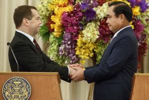 สื่อเผยรัสเซียพร้อมซื้อยาง-ผลไม้ของไทยแลกอาวุธ หวังกระชับสัมพันธ์คานอเมริกา