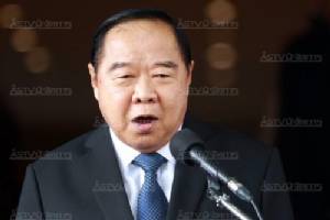 “ประวิตร” ปัดนายกฯ ถกปรับ ครม. ไม่รู้ดึง “สมคิด-สรอรรถ” เสียบ โอดแค่งานก็หนักตายแล้ว