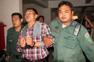 ศาลกัมพูชาตัดสินจำคุกนักเคลื่อนไหวฝ่ายค้าน 20 ปี ฐานก่อจลาจล